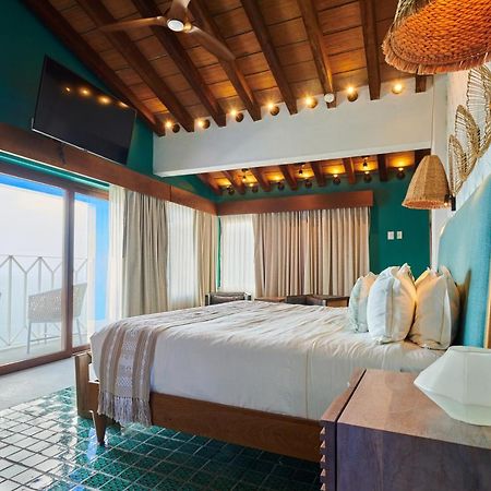 Hotel Luxury Patio Azul (Adults Only) Puerto Vallarta Kültér fotó Suite at the Hotel Habitas