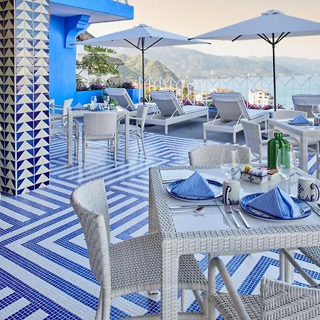 Hotel Luxury Patio Azul (Adults Only) Puerto Vallarta Kültér fotó The rooftop bar at the hotel