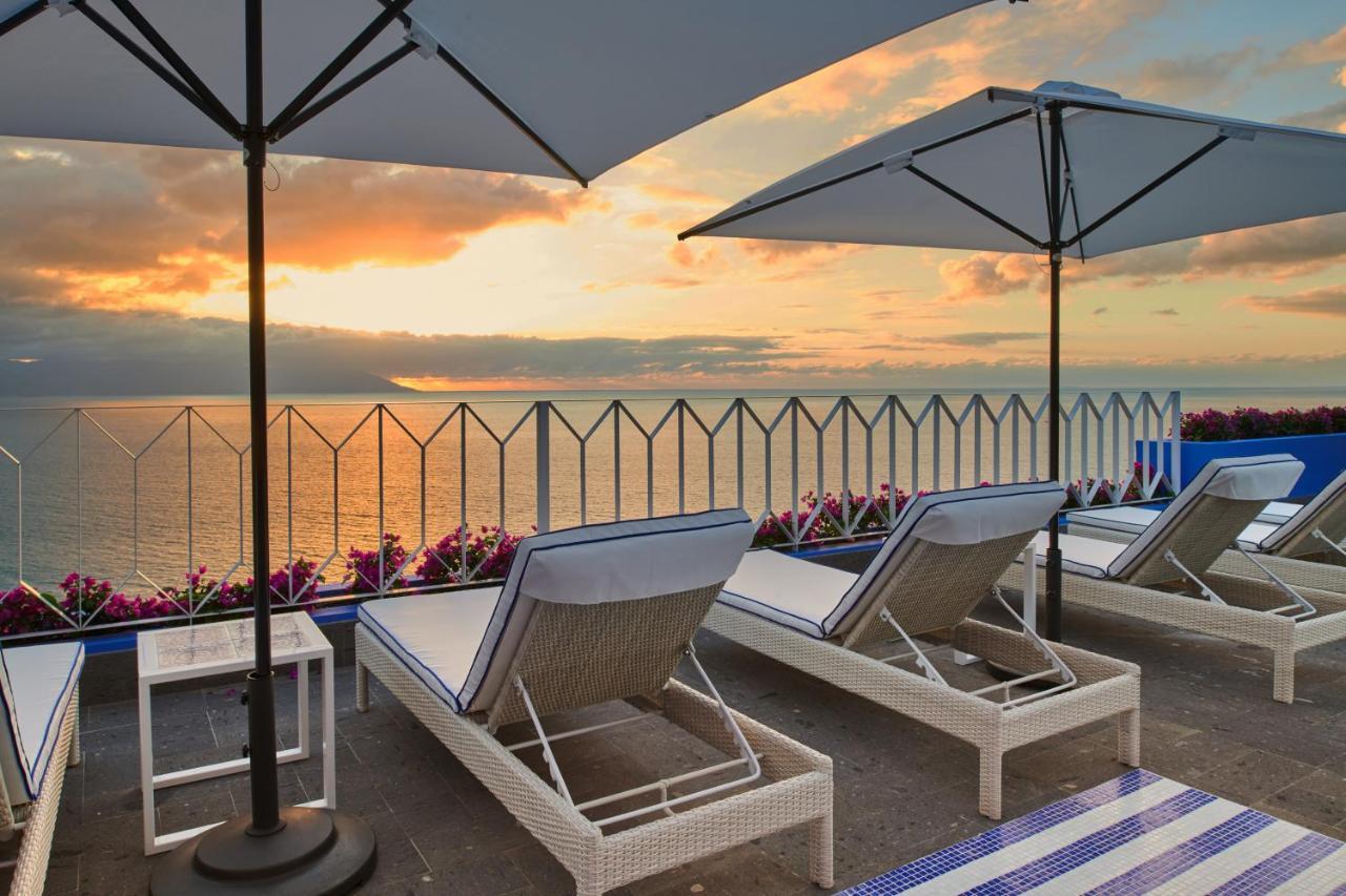 Hotel Luxury Patio Azul (Adults Only) Puerto Vallarta Kültér fotó The rooftop pool at the Hotel