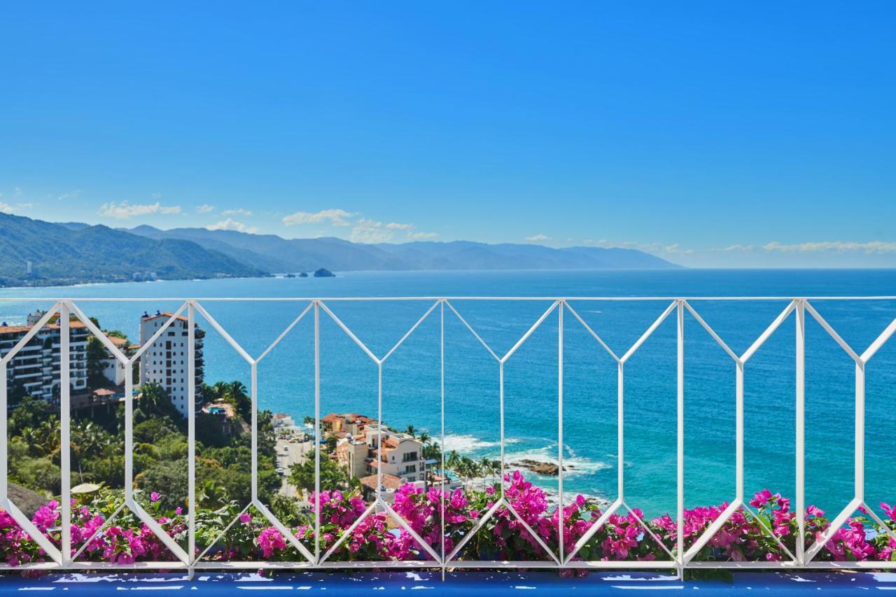 Hotel Luxury Patio Azul (Adults Only) Puerto Vallarta Kültér fotó View of Acapulco Bay