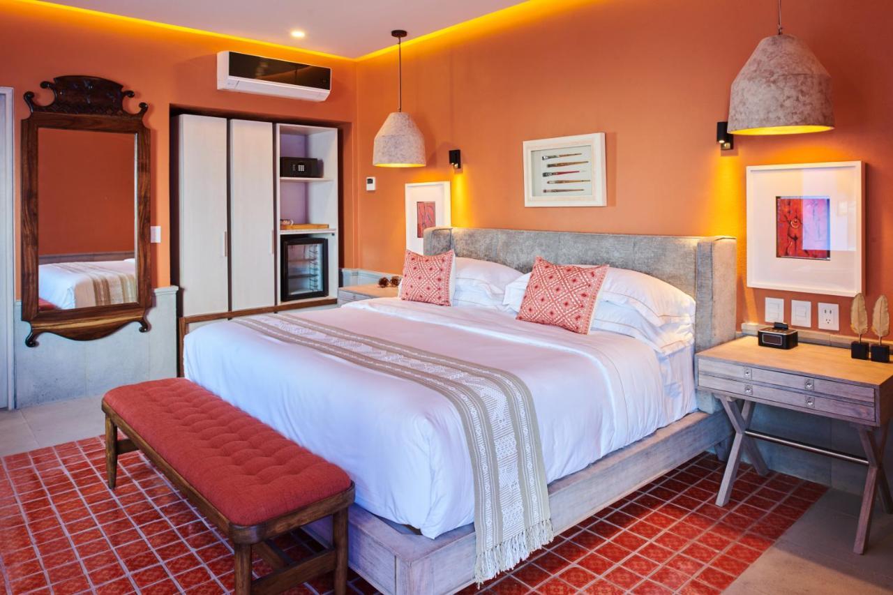 Hotel Luxury Patio Azul (Adults Only) Puerto Vallarta Kültér fotó A bedroom at the hotel